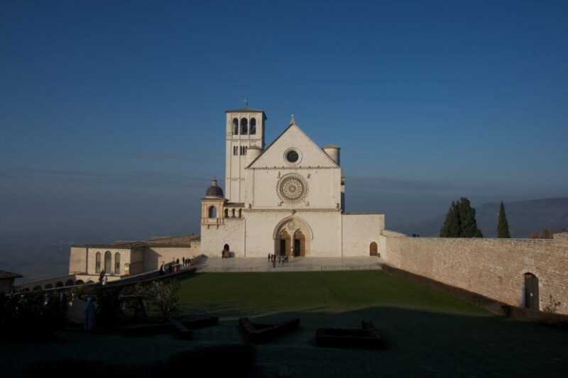 Assisi: 2-Hour Walking Tour - Encountering the Basilica of Saint Francis – Artistic and Spiritual Masterpiece