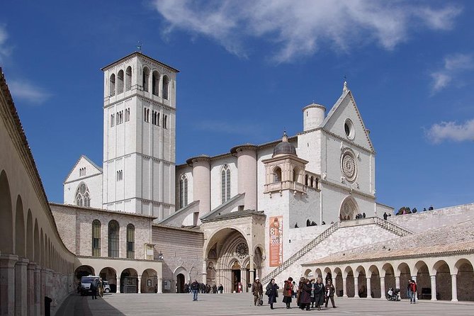 Assisi and Cascia (St. Francis, St. Claire and St. Rita) Private Tour from Rome. - Exploring Basilica di Santa Chiara and Its Relics