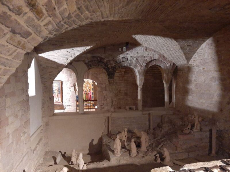 Assisi: Crypt of San Rufino and Roman Forum Underground Tour - Exploring the Roman Forum Beneath Assisis Town Square