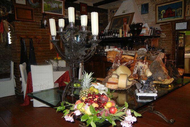 Assisi Fullday from Rome with Papal Blessing on Parchment and Lunch Included - Indulging in a Gourmet Lunch & Wine in Campello sul Clitunno