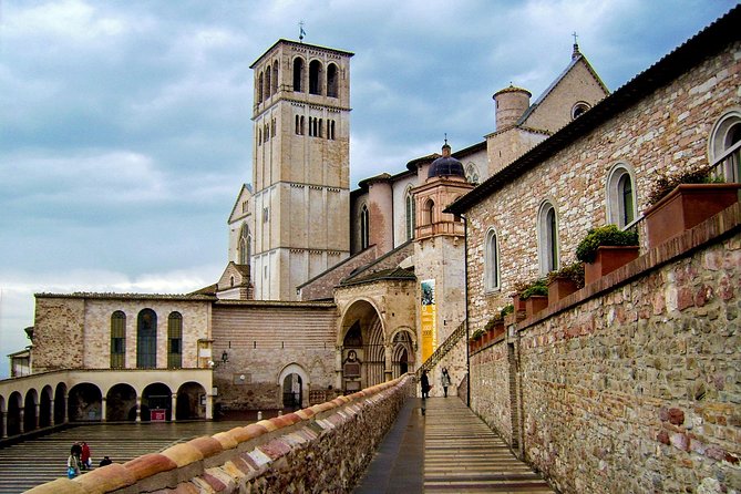 Assisi - Historic walking tour - Exploring the Basilica di San Francesco d’Assisi