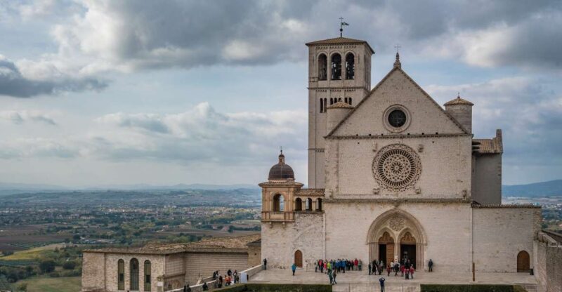 Assisi: Private Guided Tour of the Basilica of Saint Francis - Key Points