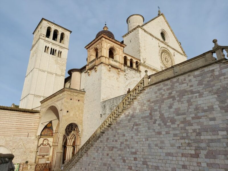 Assisi: Private Guided Tour of the Basilica of Saint Francis - Exploring the Basilica of Saint Francis in Assisi