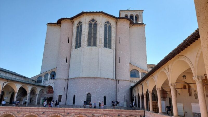 Assisi: Private Guided Tour of the Basilica of Saint Francis - The Guide’s Expertise and Personal Style