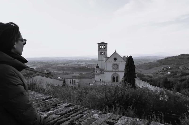 Assisi: Private or Group Photo Session with a Local - Key Points