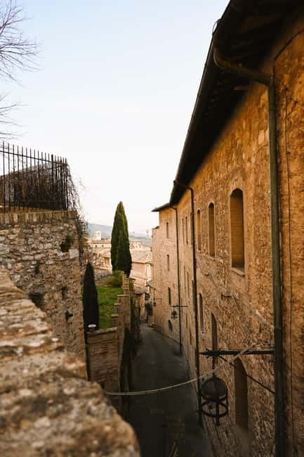 Assisi: Private or Group Photo Session with a Local - Accessibility and Suitability