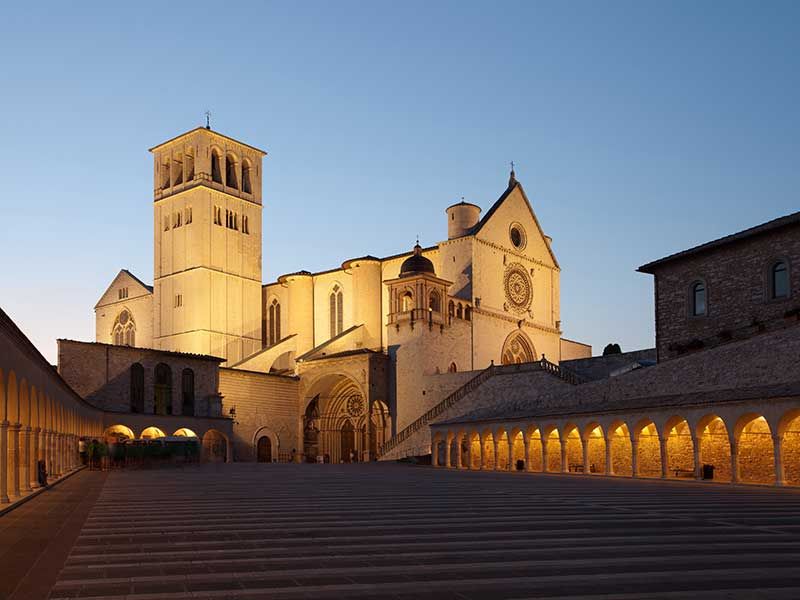 Assisi: Private Walking Tour with St. Francis Basilica - End at Piazza Inferiore di S. Francesco