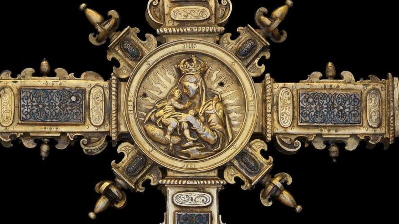 Astorga: Episcopal Palace Ticket & Digital Tour - Inside the Palace: Rooms, Staircases, and Artistic Details