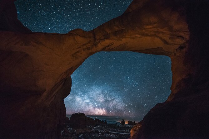 Astro-Photo, Hiking and Stargazing Tour in Arches National Park - Key Points