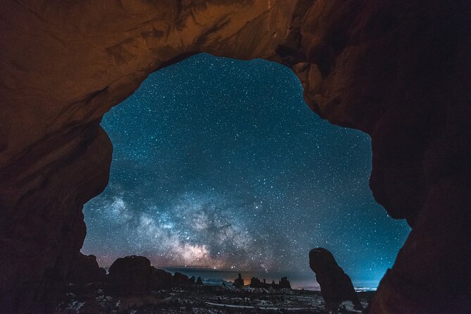 Astro-Photo, Hiking and Stargazing Tour in Arches National Park - Learning the Art of Astro-Photography