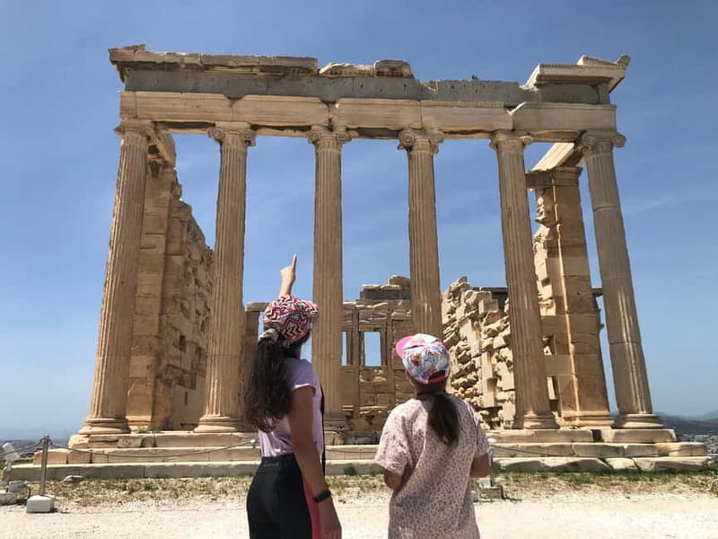 Athens: Acropolis Guided Tour in Spanish-Option Tickets - The Role of the Guide and Tour Experience