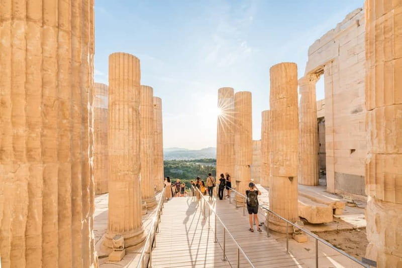 Athens: Acropolis Tour with Licensed Guide - The Role of Guides: Knowledge and Stories