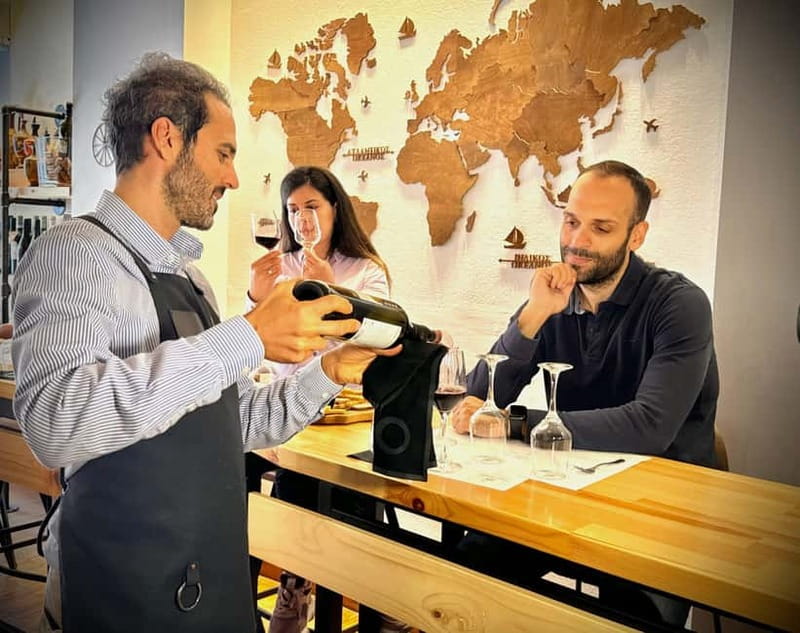 Athens: Acropolis Wine Tasting with Cheese and Olives - The Selection of Five Greek Wines