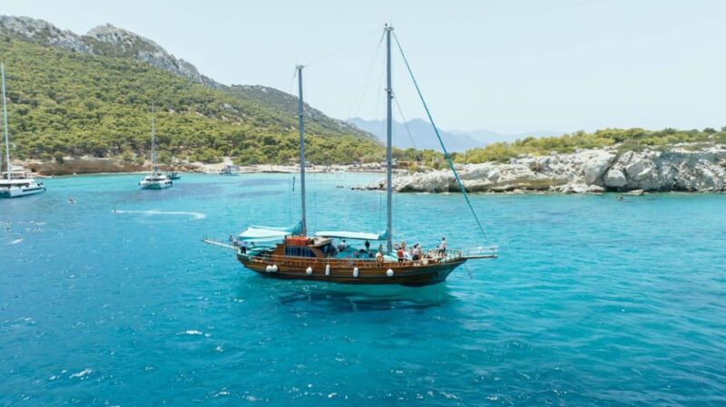 Athens: Agistri, Metopi & Aegina Cruise with Meals & Drinks - The Crew: Friendly, Knowledgeable, and Attentive