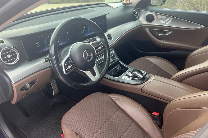 Athens Airport to Athens Center Private Arrival Transfer - Ideal for First-Time Visitors and Late-Night Arrivals