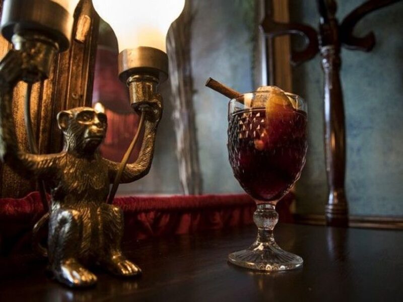 Athens by Night: Sightseeing, Spirits, and Food - Why This Tour Stands Out in Athens’ Nightlife Scene