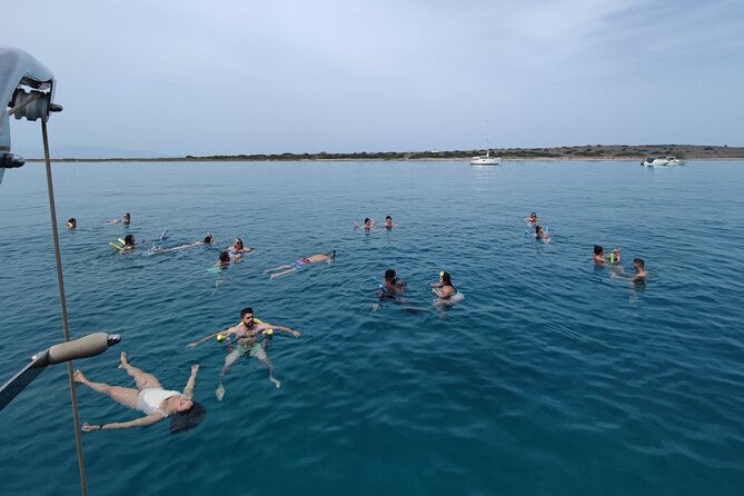 Athens cruise: Agistri, Moni/Metopi, Aegina with lunch & drinks - Included Features and Onboard Amenities