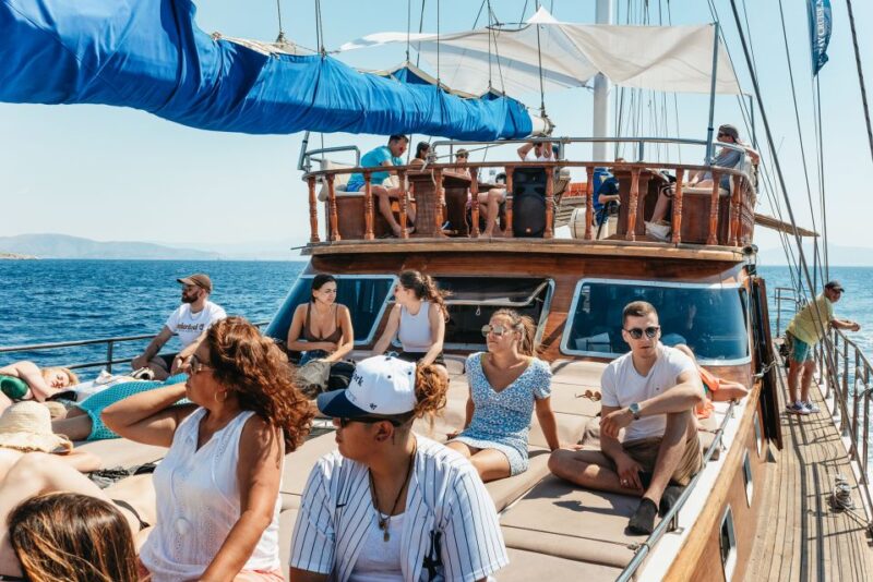 Athens: Cruise to Agistri, Moni & Aegina with Lunch & Drinks - Discover Aegina’s Historic Sites and Local Flavors