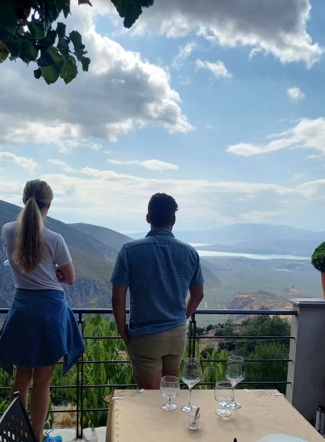 Athens: Delphi, Corycian Cave, and 300 Battlefield Day Trip - What Sets This Tour Apart: Highlights and Unique Features