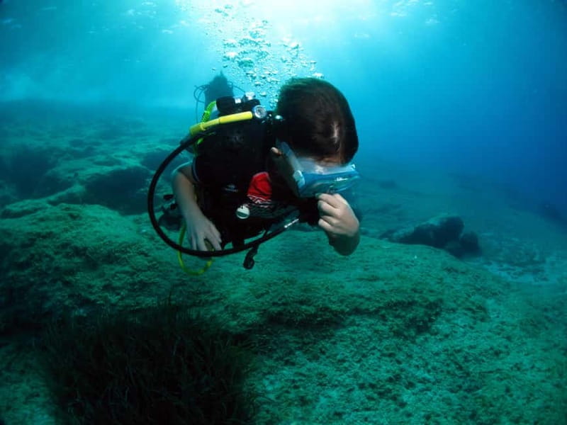 Athens: Discover Scuba Diving Experience for Beginners - Discover Scuba Diving in Athens: A Safe Introduction to the Underwater World