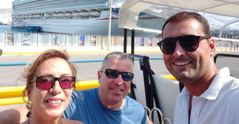 Athens from Piraeus: Private E-Tuk Tuk Half-Day Tour - The Vibrant Nightlife in Psiri and the Surrounding Neighborhoods