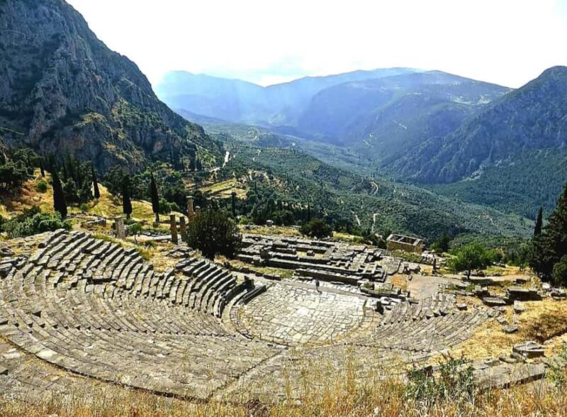 Athens: Full Day Trip Delphi and Arachova - Lunch, Free Time, and the Charm of Arachova