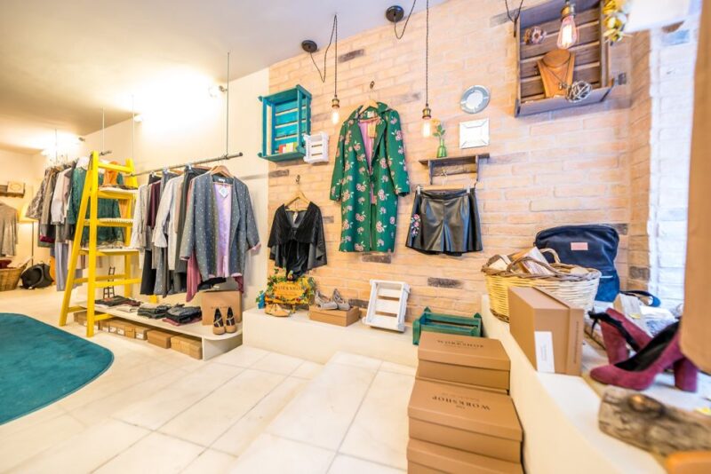 Athens: Greek Fashion Shopping Tour with a Local Expert - The Guide: Knowledgeable and Friendly