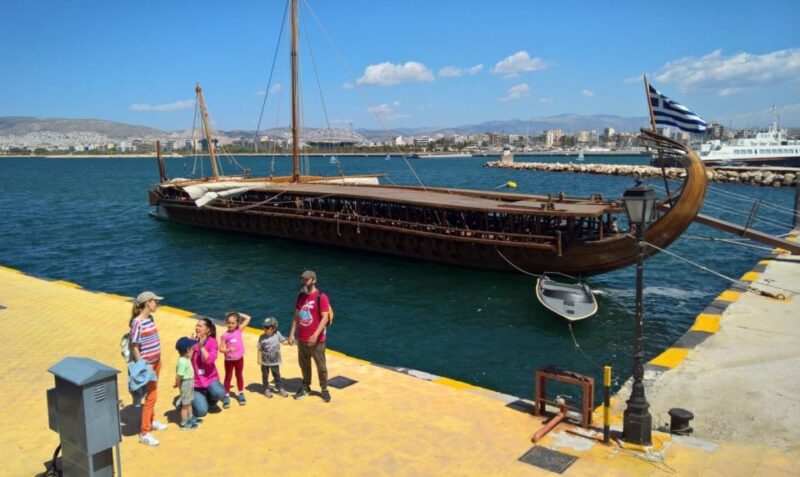 Athens Half-Day Private City Tour - The Vibrant Atmosphere of Plaka Neighborhood