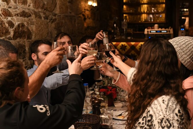 Athens Highlights Afternoon Tour with Dinner - Private Experience - Wander through the Picturesque Neighborhood of Plaka