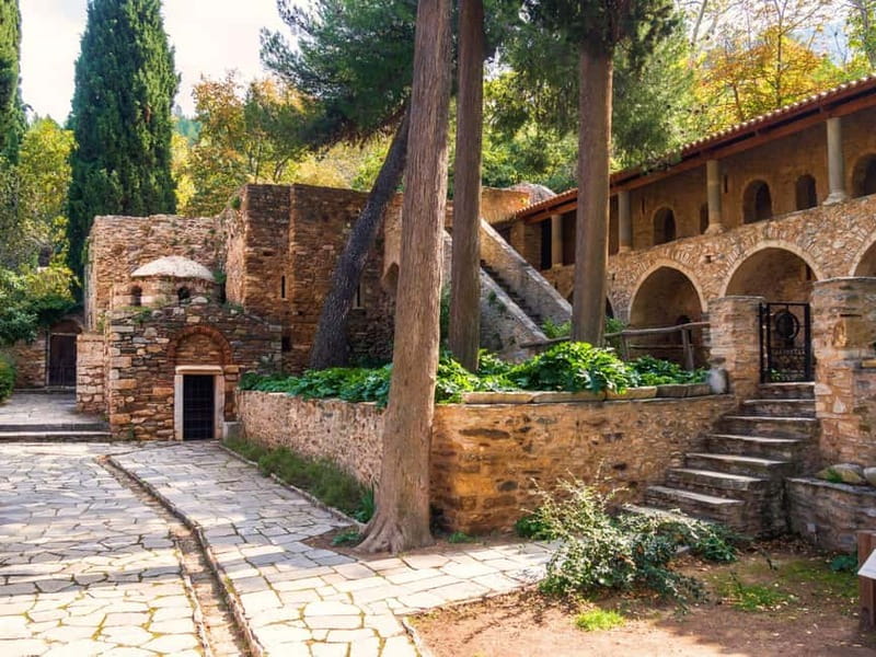 Athens Historical Hiking with Lunch - Culinary Delights: Homemade Greek Lunch