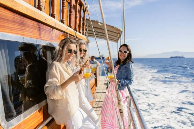 Athens: Hop-On Hop-Off Bus & Saronic Islands Cruise - Discover Athens and the Saronic Islands in a Single Day