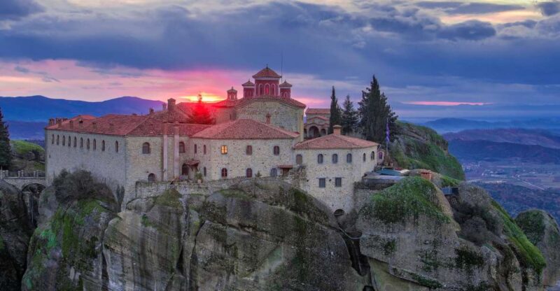 Athens: Meteora 2-Day Trip with Hotel, Sunset & Morning tour - How the Meteora 2-Day Tour Begins at Athens Railway Station