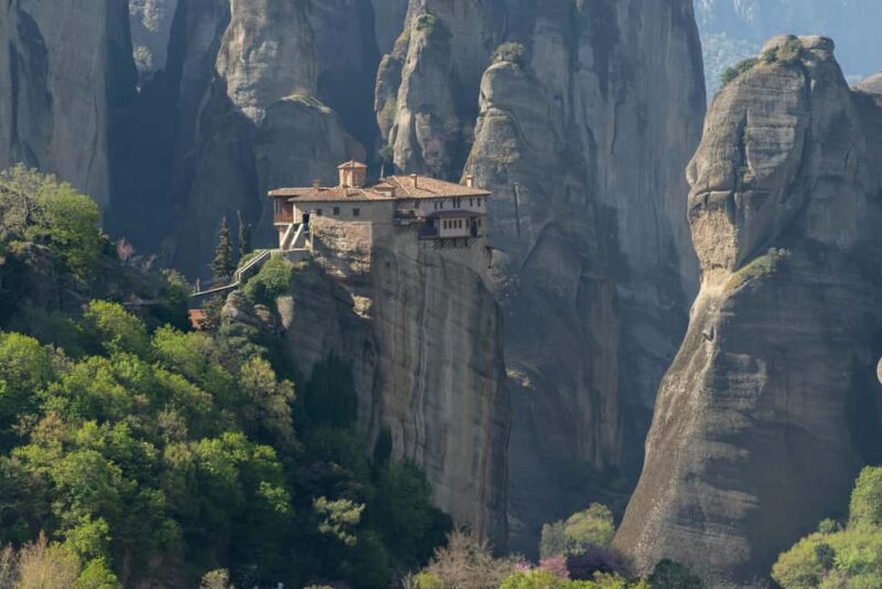 Athens: Meteora Monasteries Day Trip with Caves and Lunch - Pacing and Duration: Long but Manageable