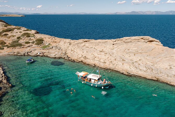 Athens mini cruise: "East Attica Hidden Gems" - Marvel at the "Spider Cove" and the Fjord of Hamolia