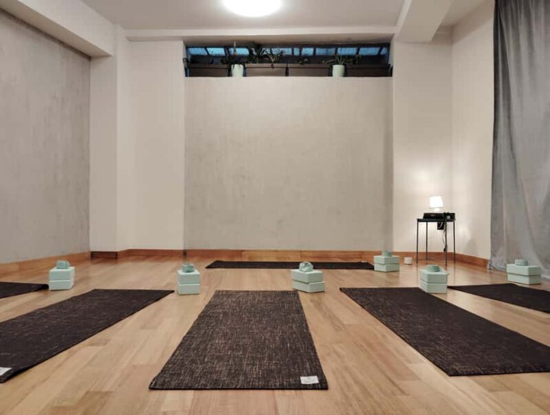 Athens: Morning Soft Vinyasa Flow Yoga Class - Key Points