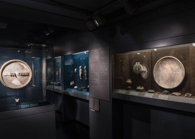 Athens: Museum of Cycladic Art Entry Ticket - Marvel at the Iconic Marble Figurines from 2300 BC