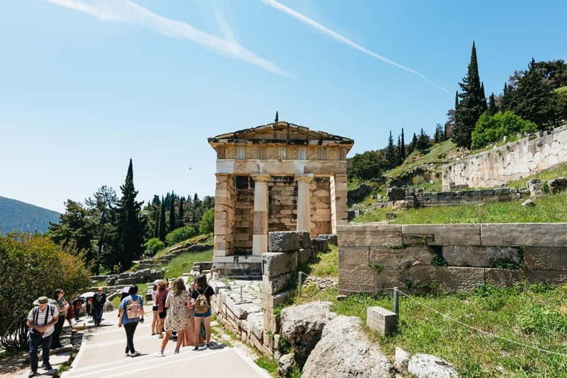 Athens: Mythology of Delphi, Museum and Arachova Guided Tour - Starting Point and Transportation in Style
