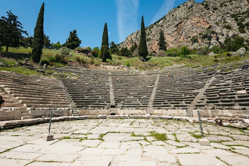 Athens: Mythology of Delphi, Museum and Arachova Guided Tour - Highly Praised Guides and Engaging Commentary