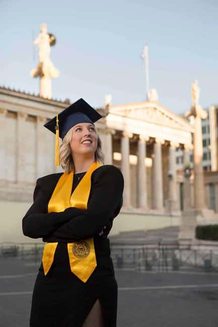 Athens: Neoclassical Photo Sessions - The Role of the Private Photographer