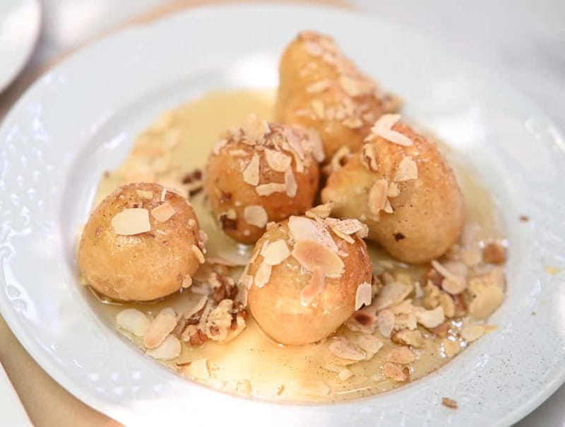 Athens: Off-the-Beaten-Path Gastronomy Secret Local Flavors - Sampling Greek Grandma-Inspired Dishes