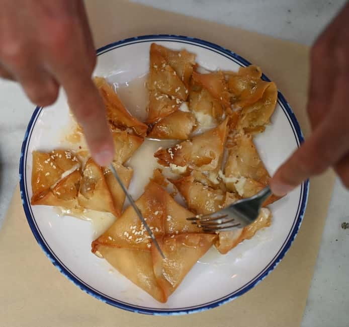 Athens: Off-the-Beaten-Path Gastronomy Secret Local Flavors - The Logistics: Meeting, Pacing, and Group Size