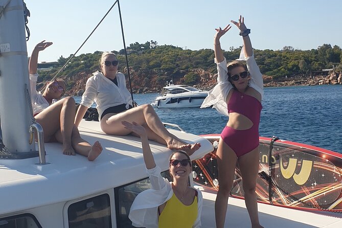 Athens Riviera Catamaran tour with fresh Meal Drinks and Swimming - The Crew: Knowledgeable, Friendly, and Multilingual