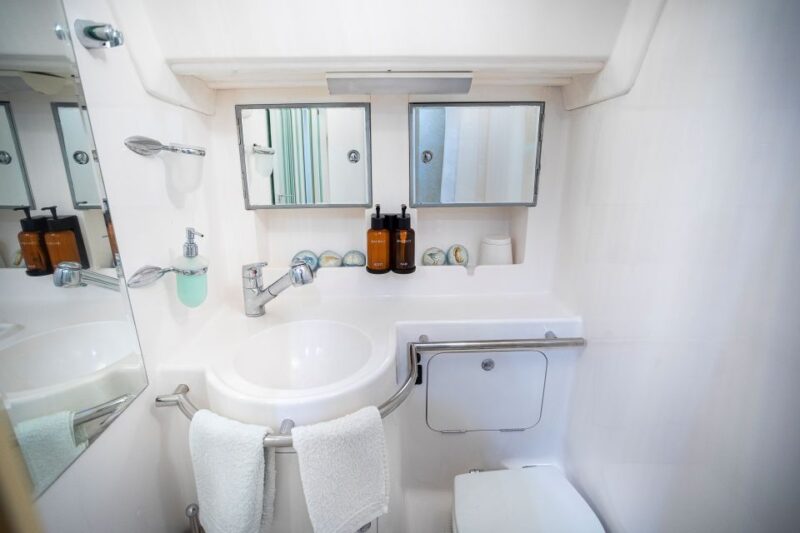 Athens Riviera: Private daily sailing cruise with lunch - Comparing with Other Similar Tours