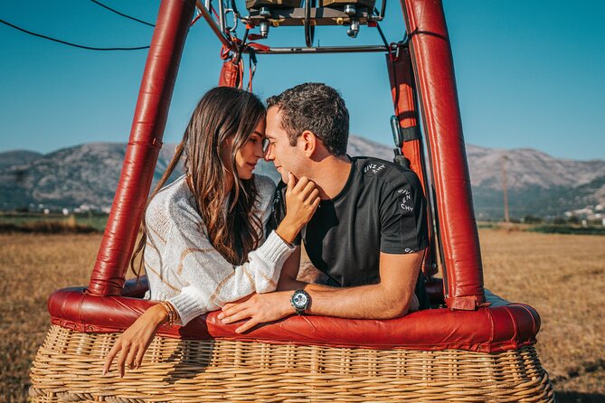 Athens: Semi-private Hot Air Balloon ride - Meet the Crew and Prepare for Takeoff at Syntagma Square