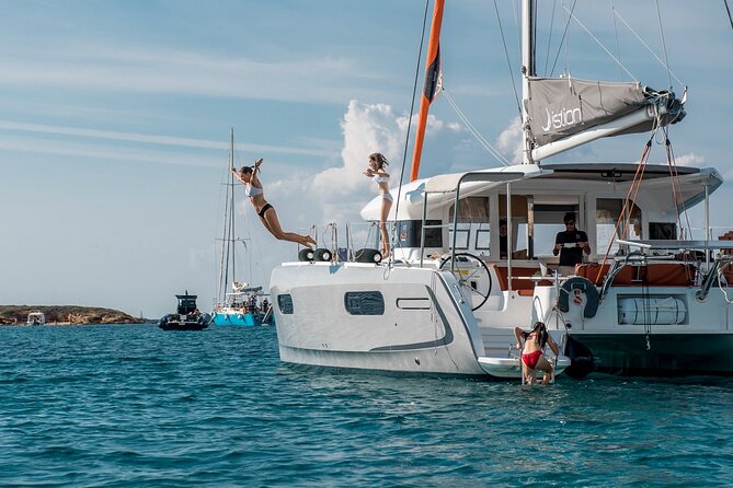 Athens Semi private Morning Catamaran cruise with meal & drinks - Food and Beverage Quality on Board