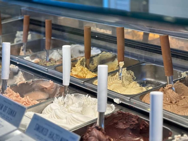 Athens: Street Food Walk with Small Group Tastings - Practical Details: Meeting Points and Group Size