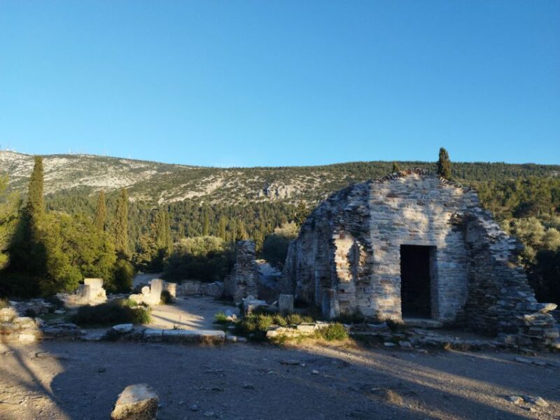 Athens Sunset Hike - The Guides Role and Tour Atmosphere