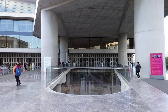 Athens Super Saver: City Sightseeing Tour and Half-Day Cape Sounion Trip plus Delphi Day Trip - The Experience of Guides and Group Size