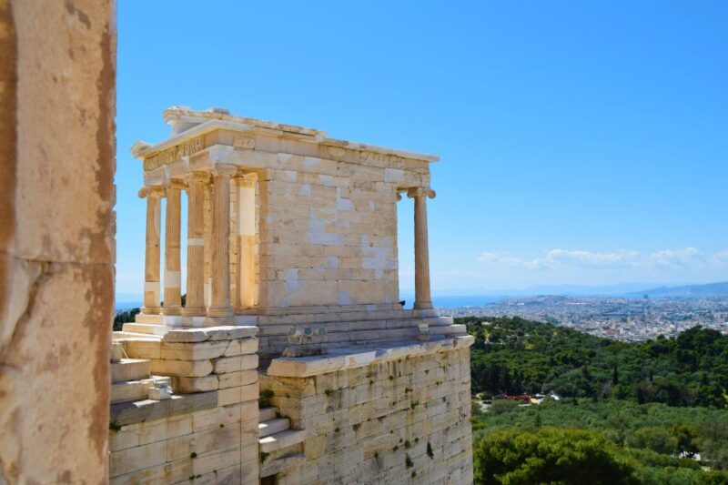 Athens: The Acropolis Guided Walking Tour in German - The Erechteion and the Nike Temple