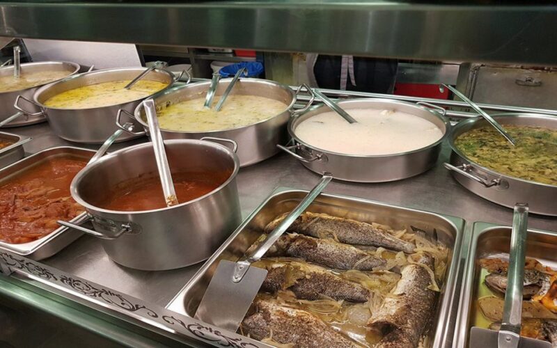 Athens: The Ultimate Food Tasting Tour - The Role of the Guide and Group Size